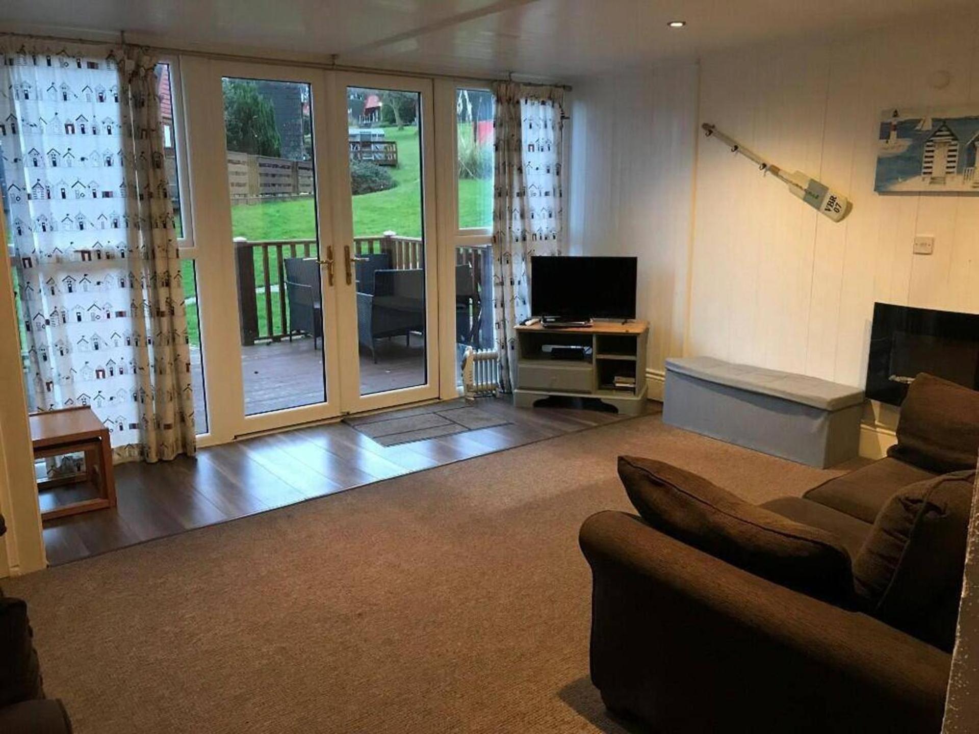 Seaside Chalet - Sleeps 6 Kingsdown  Exterior photo